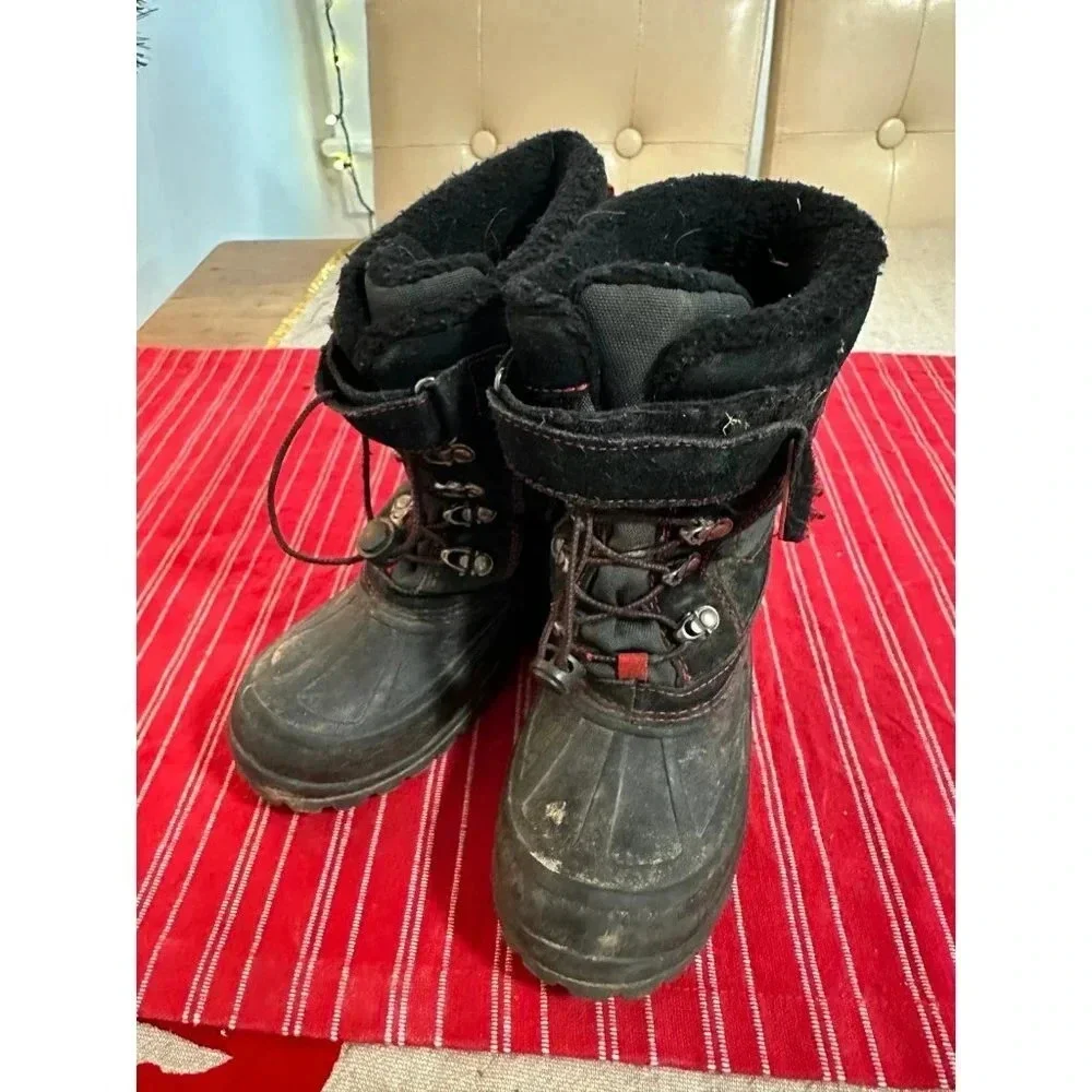Khombu Girls Size 2M Black boots